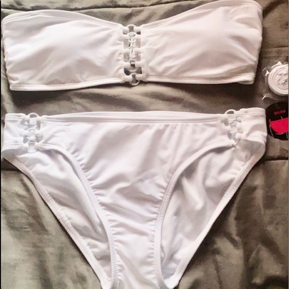 White Ring Bikini๐ค - Picture 2 of 7